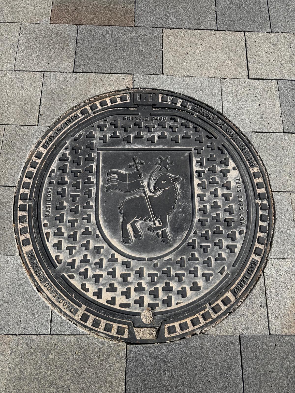 Instalace kanalizačních poklopů pro město Trenčín 2026